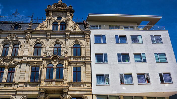 Älteres und neues Wohnhaus in Zwickau