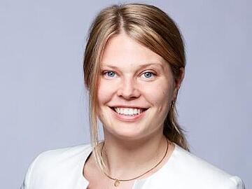 Dr. Sophia Helmrich Dr. Sophia Helmrich