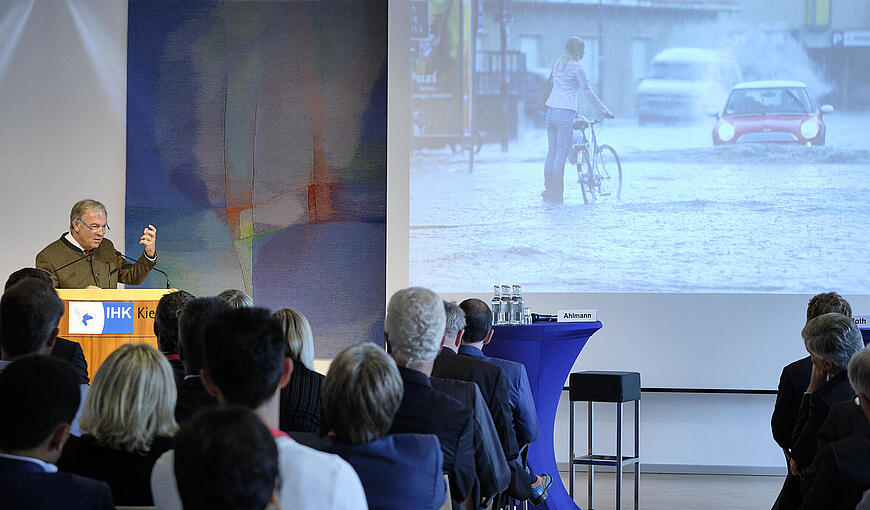 Hans-Julius Ahlmann (CEO, ACO Severin Ahlmann GmbH & Co. KG) on stage