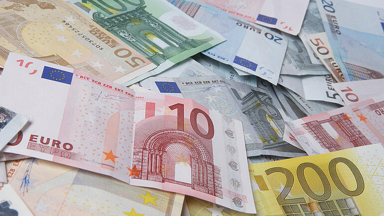 Euro notes piled up