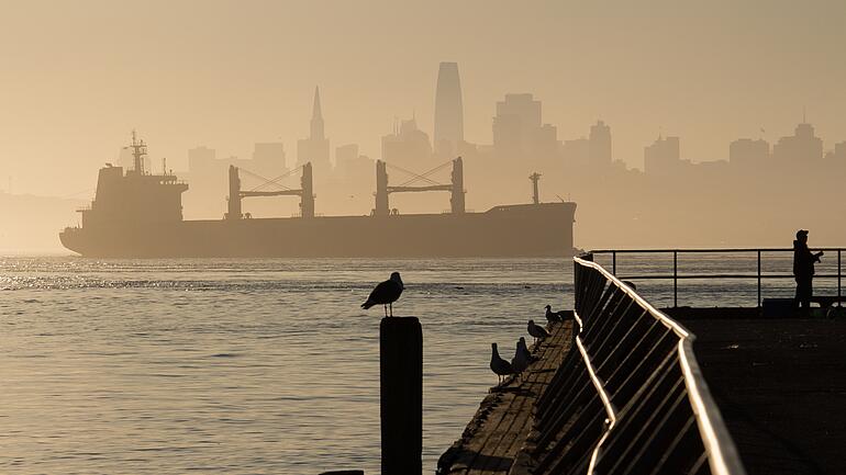 ship  in front skyline