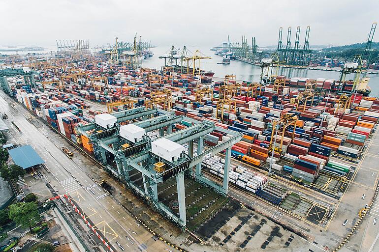 Containerhafen Übersee Container harbor