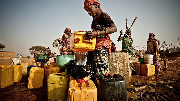 Sahel Food Crisis 2012: Drawing water from a well in the community of Natriguel, Mauritania