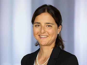 Dr. Samina Sultan