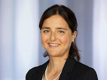Dr. Samina Sultan