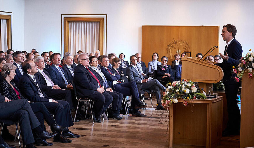 Ulf Kämpfer on stage