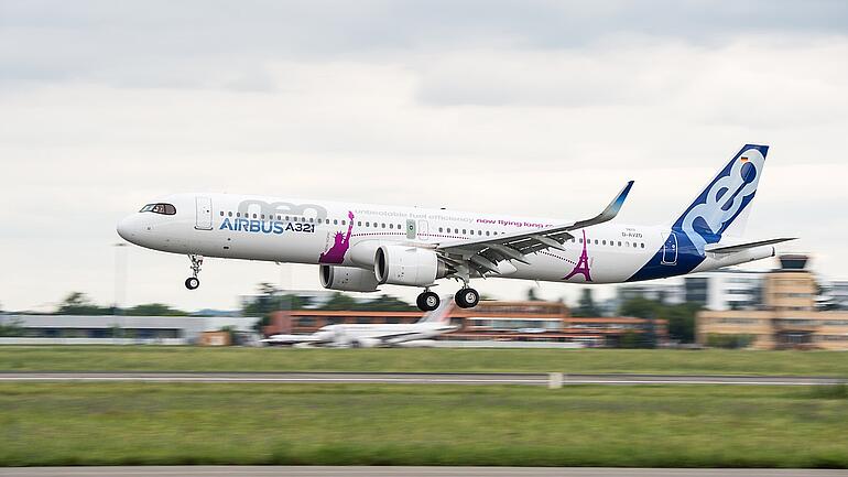 Landing Airbus A321neo