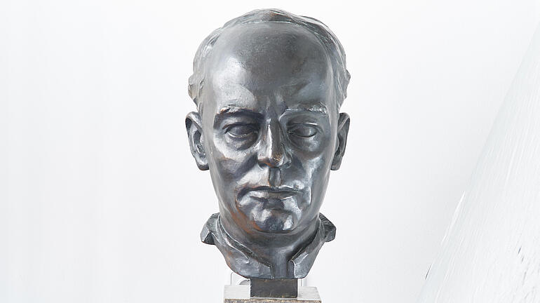 Bust of Bernhard Harms
