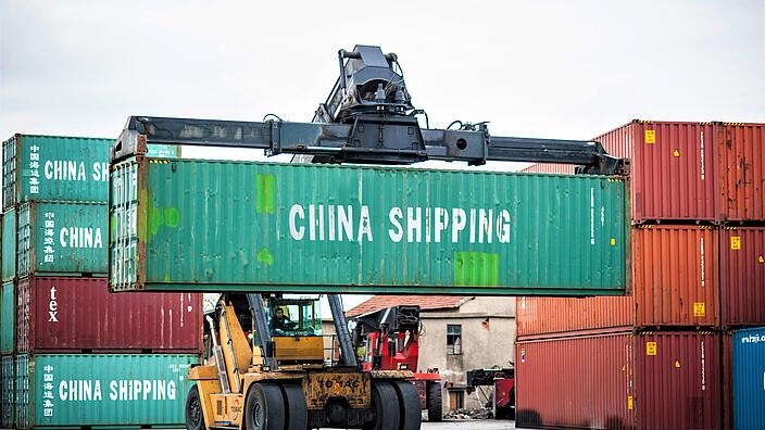 China Shipping container transported in harbor